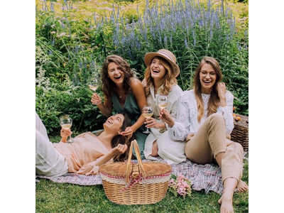 ガーデンピクニックバスケット ウィッカーハンドル付きハンパー 2人用食品ウッドトップ